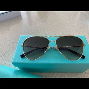 NIB Tiffany & Co Diamond Point Sunglasses